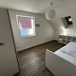 Villa Hochwertiges Haus Mit Garten Mit Guter Anbindung