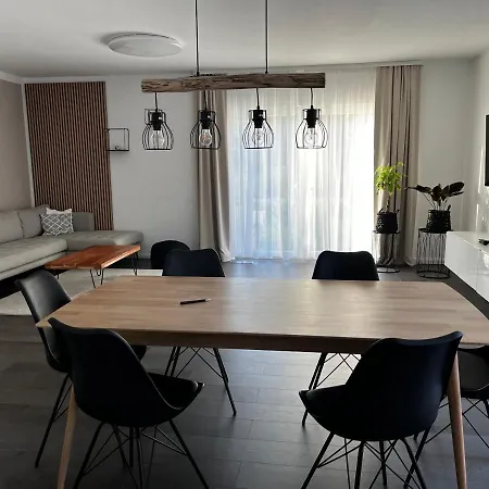 Hochwertiges Haus Mit Garten Mit Guter Anbindung