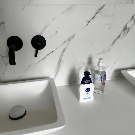 Villa Hochwertiges Haus Mit Garten Mit Guter Anbindung *