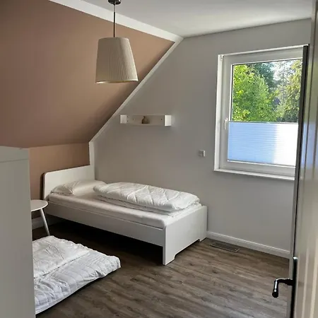 Hochwertiges Haus Mit Garten Mit Guter Anbindung *