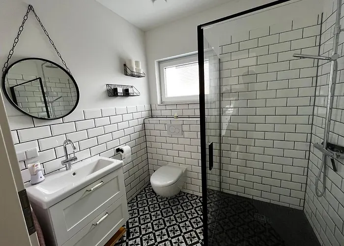 Vila Hochwertiges Haus Mit Garten Mit Guter Anbindung