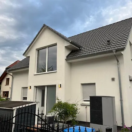 Hochwertiges Haus Mit Garten Mit Guter Anbindung Vila